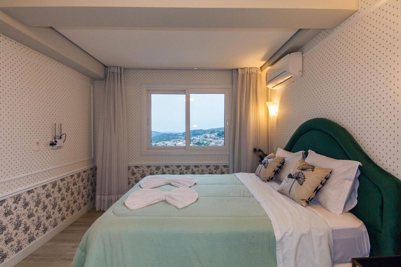 600 Metros, Rua Coberta - Centro Via Florida Apartman Gramado Kültér fotó
